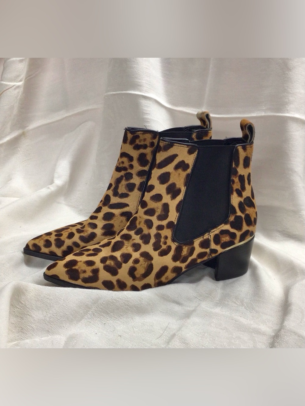 Nine West Leopard Calf Hair Chelsea Ankle Boots 6M Pointed Toe Block Heel